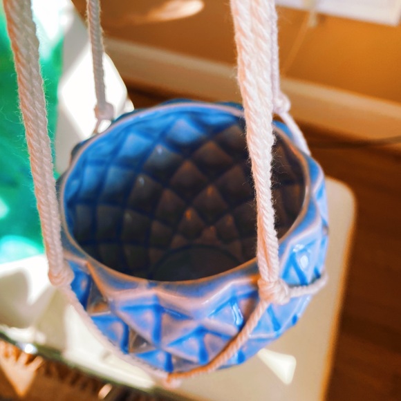 Handmade by Me Kaleidoscope Crochet Planter - Picture 8 of 10